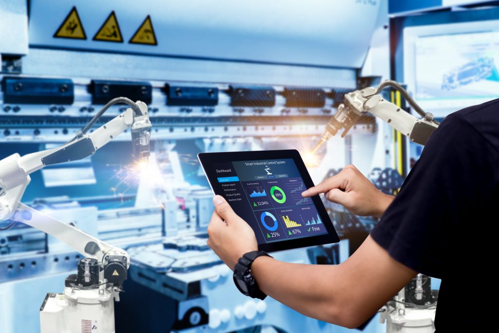 Image of electronics factory benefitting from using AI in manufacturing